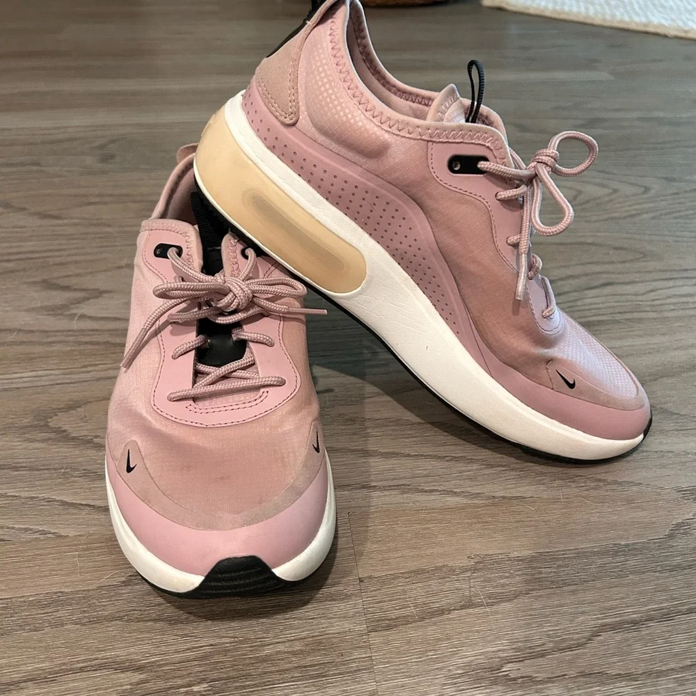 Nike Shoes - Picture 2 of 3